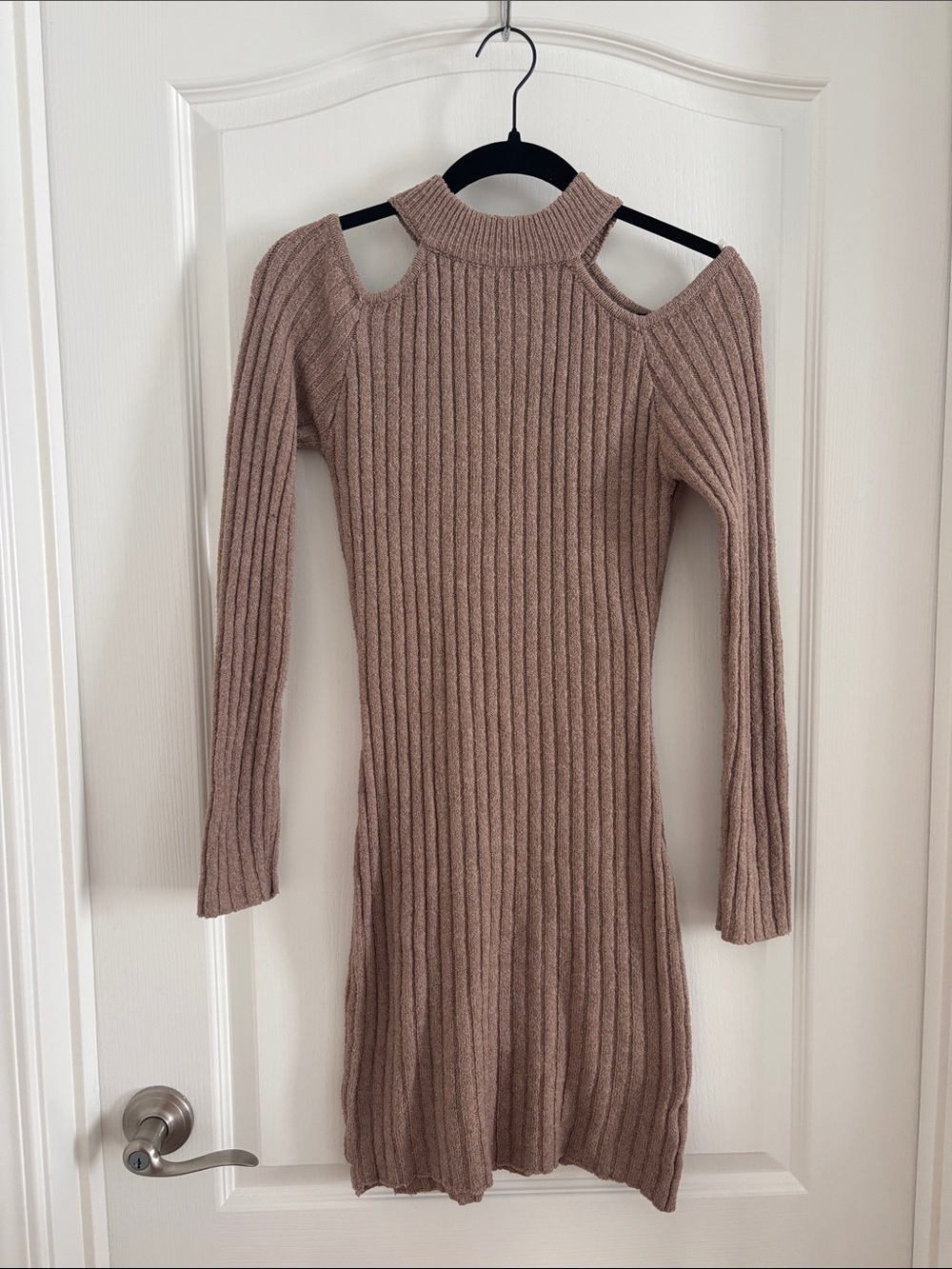 Francesca's Collections Ribbed Cold-Shoulder Mock Neck Dress in Mauve Taupe